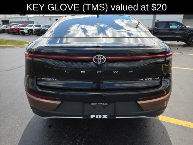 Used 2023 Toyota Crown Platinum AWD/4WD image 8