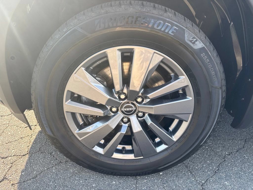 Used 2025 Nissan Pathfinder SV FWD image 15