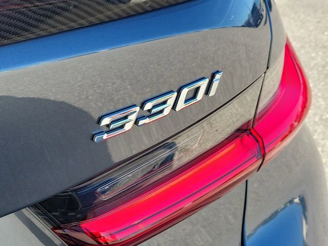 Used 2021 BMW 330i xDrive Sedan w/ Premium Package image 5