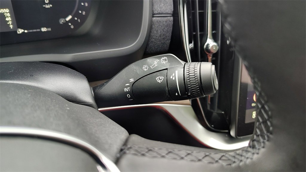 New 2026 Volvo XC90 B5 Plus image 17