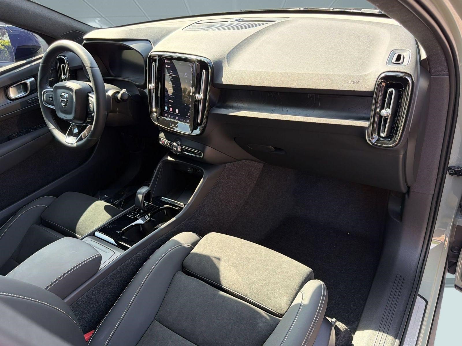 Certified 2023 Volvo C40 P8 Recharge Ultimate AWD/4WD image 30