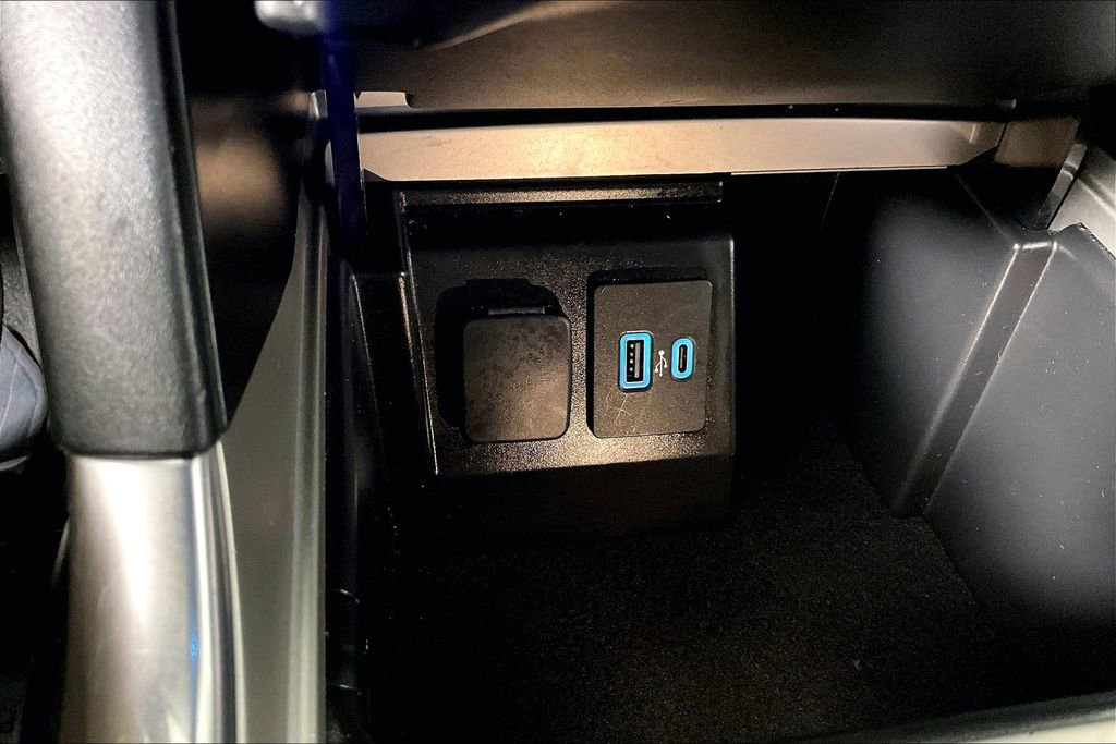 Used 2022 Ford Explorer Limited w/ Equipment Group 301A image 33