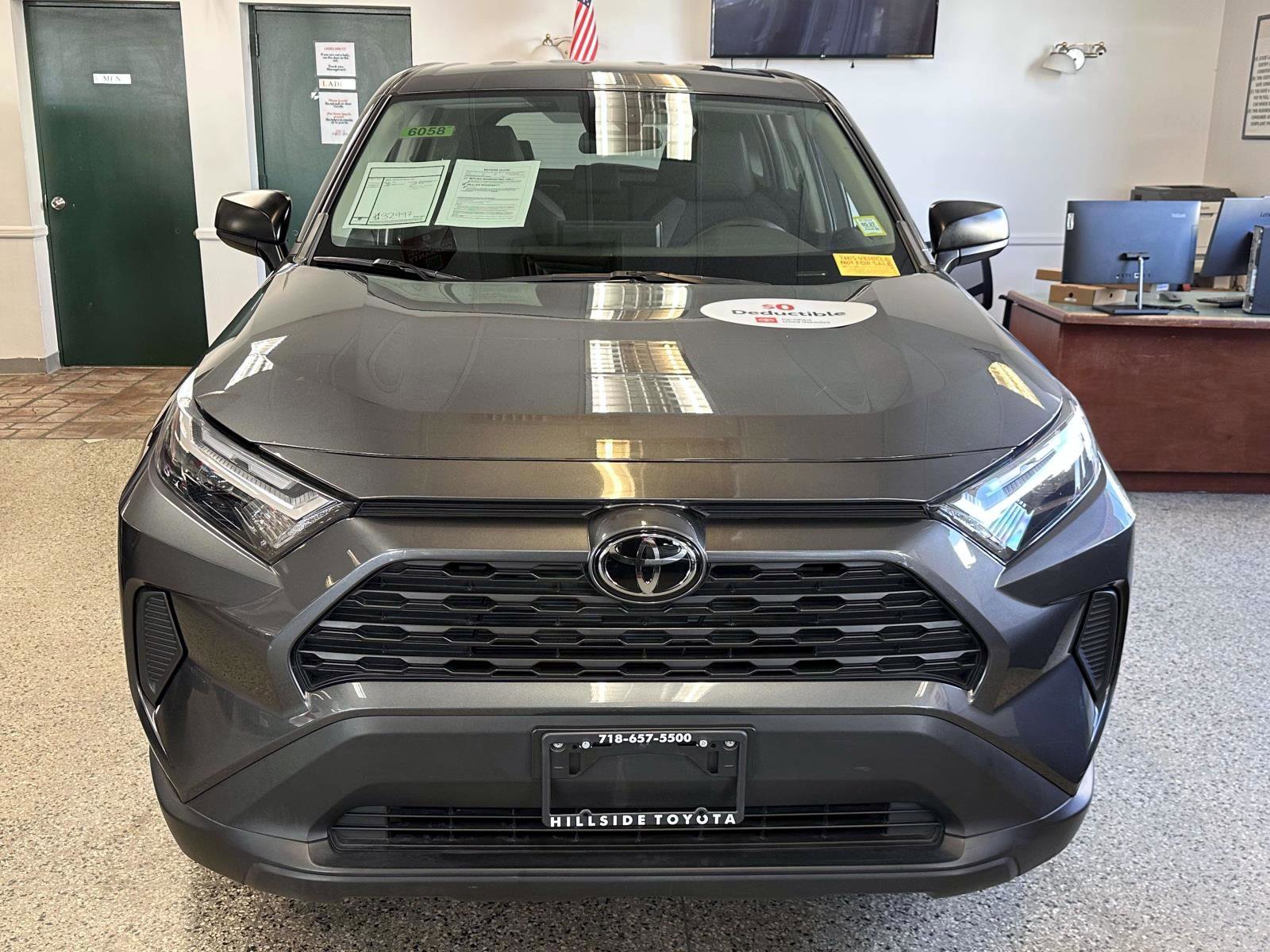 Used 2023 Toyota RAV4 LE AWD/4WD image 8