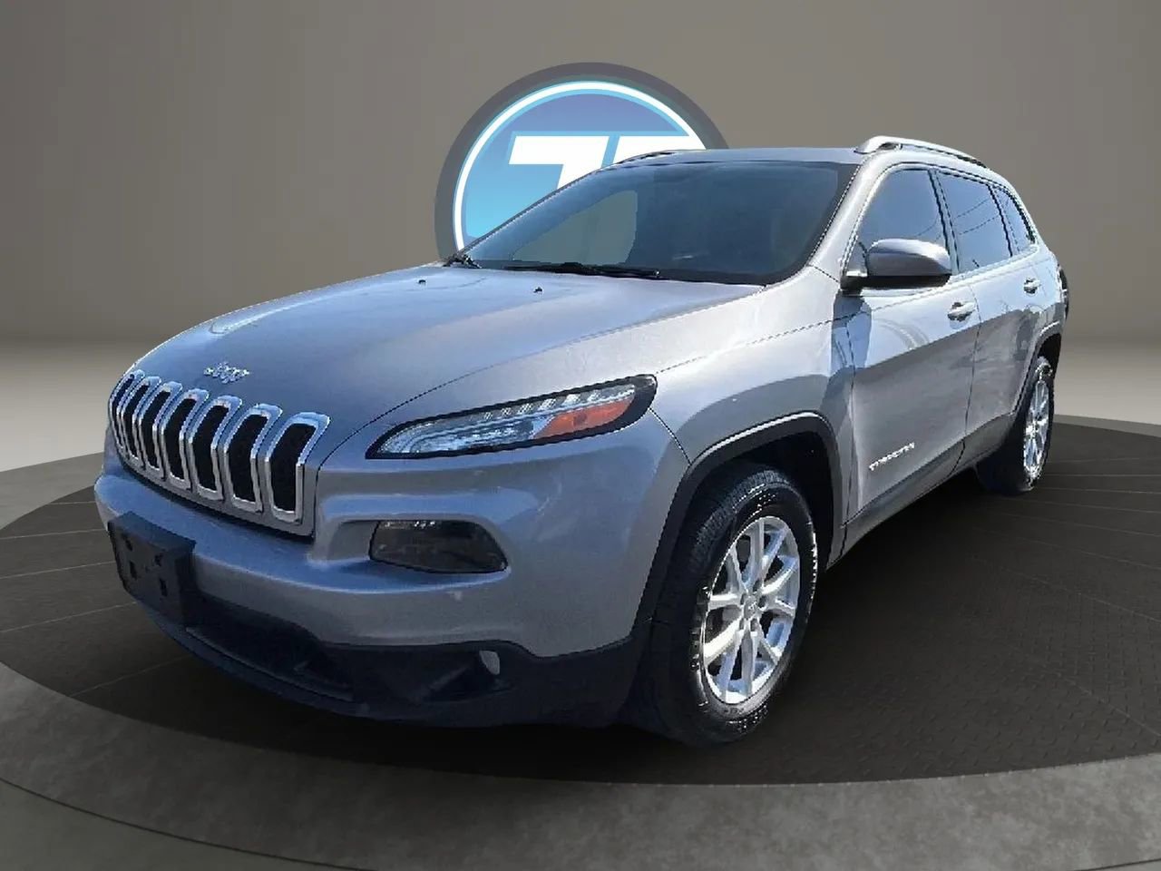 Used 2015 Jeep Cherokee Latitude w/ Cold Weather Group AWD/4WD image 7