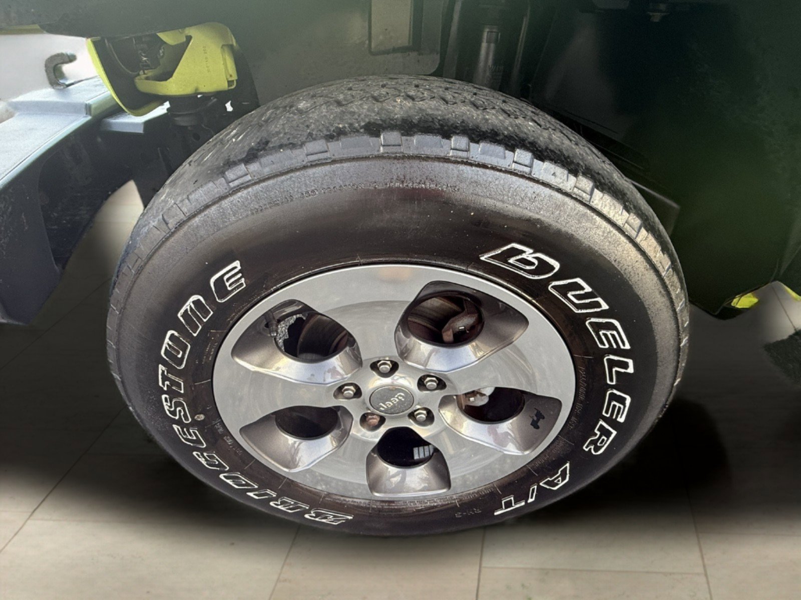 Used 2016 Jeep Wrangler Unlimited Sahara w/ Connectivity Group image 13