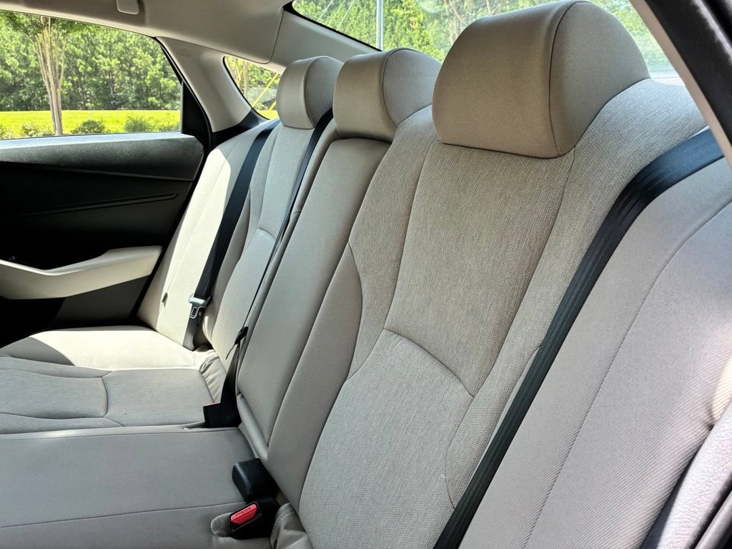 Used 2025 Honda Accord LX image 10