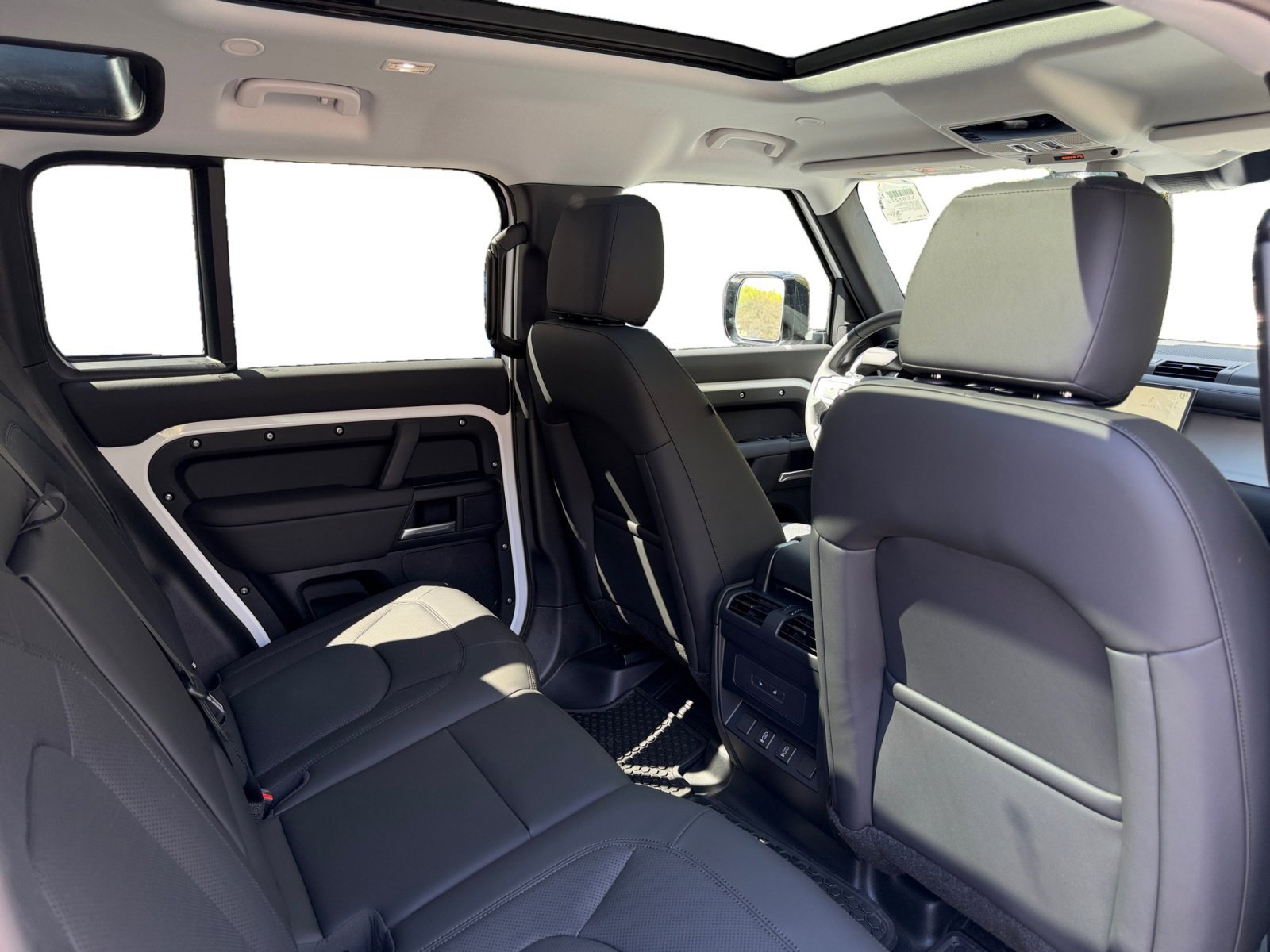 New 2026 Land Rover Defender 110 S AWD/4WD image 20