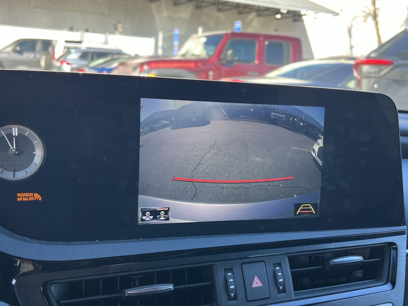 Used 2022 Lexus ES 300h w/ Luxury Package image 19