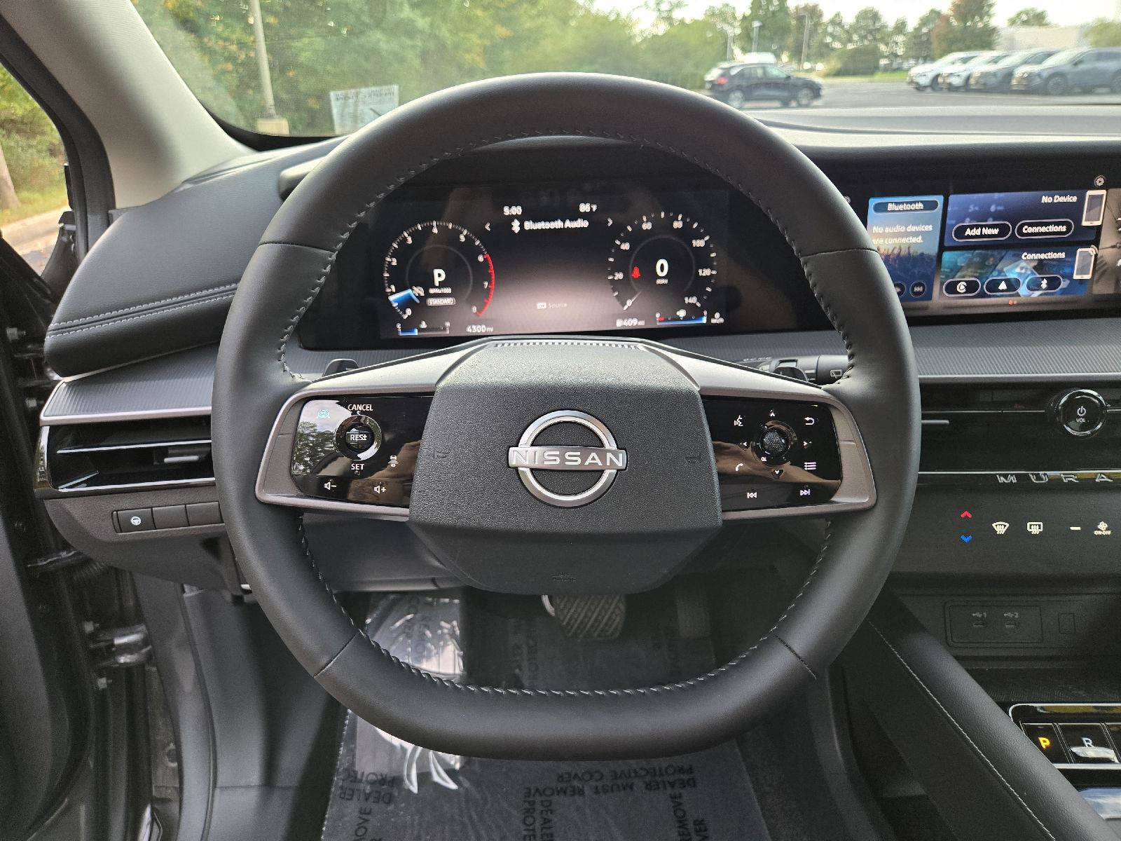 Used 2025 Nissan Murano SV AWD/4WD image 17
