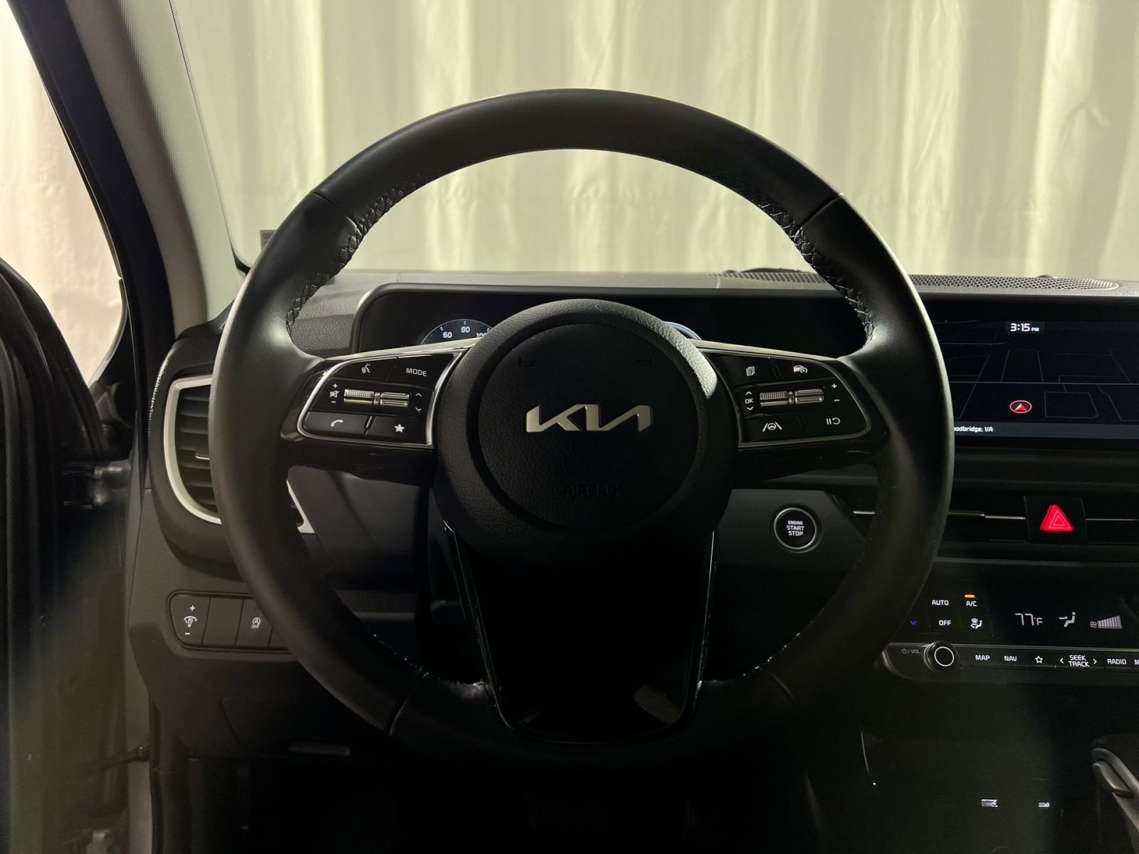 Used 2025 Kia Seltos EX image 23