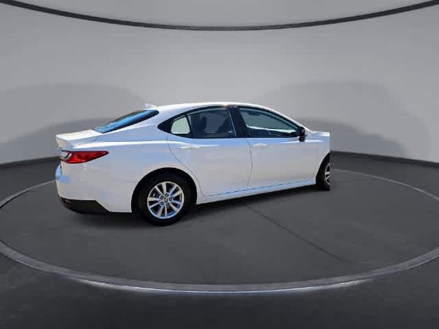 Used 2025 Toyota Camry LE FWD image 8