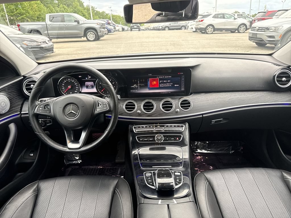 Used 2017 Mercedes-Benz E 300 4MATIC image 23