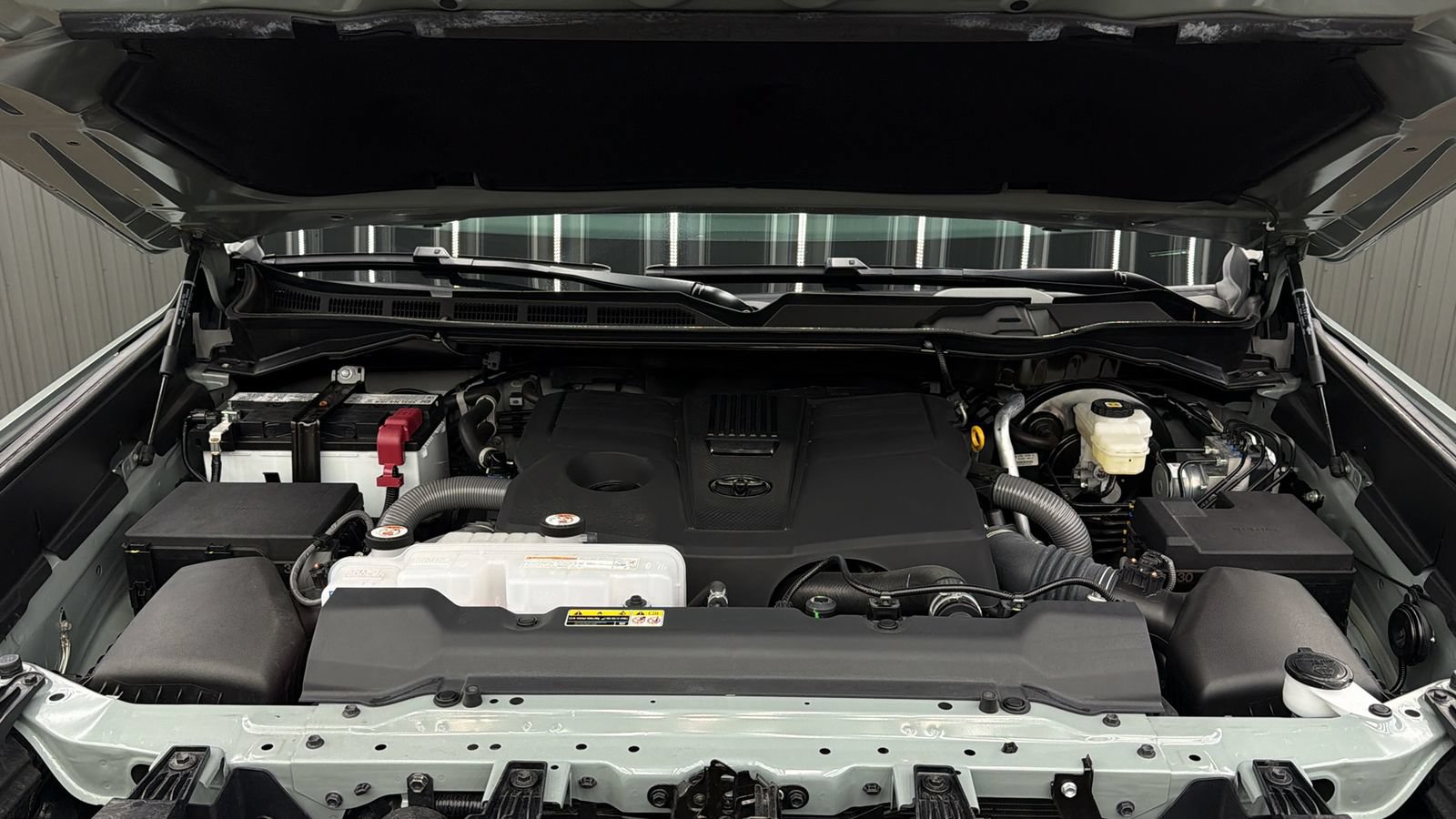 Used 2026 Toyota Tundra Limited AWD/4WD image 19