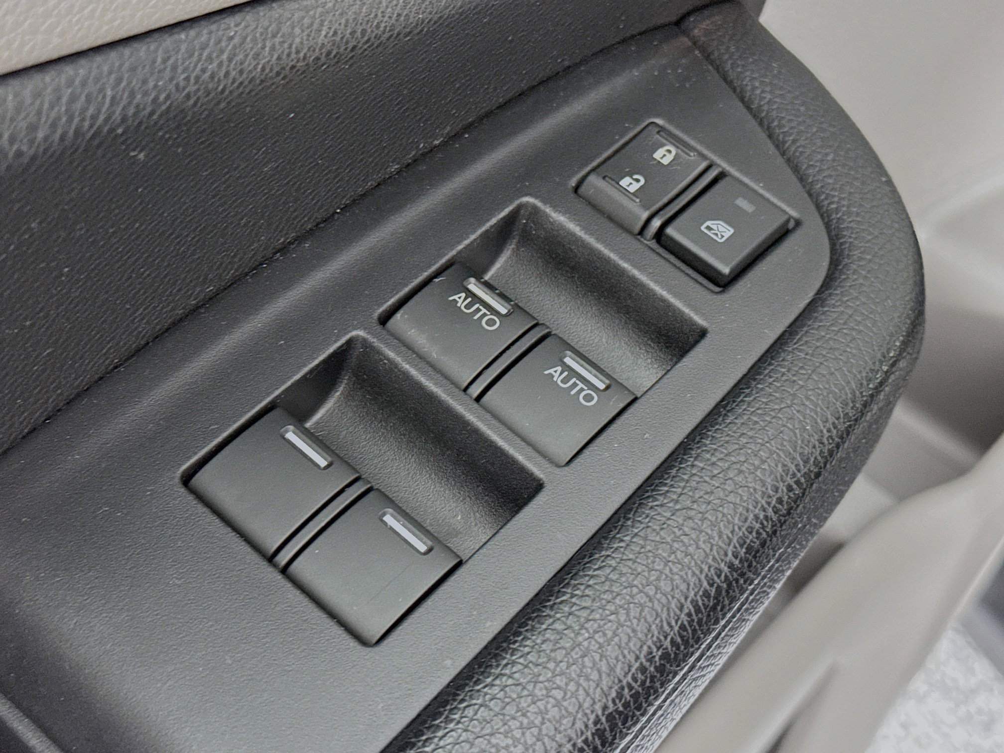 Certified 2017 Honda Pilot LX image 17