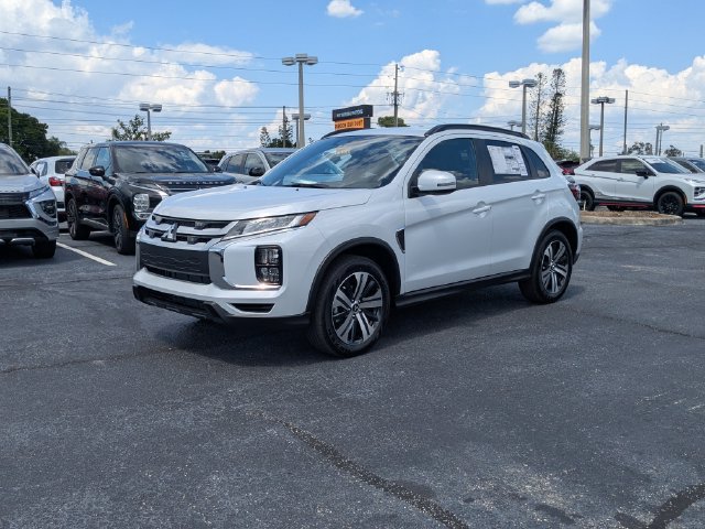 Used 2026 Mitsubishi Outlander Sport SEL AWD/4WD image 2