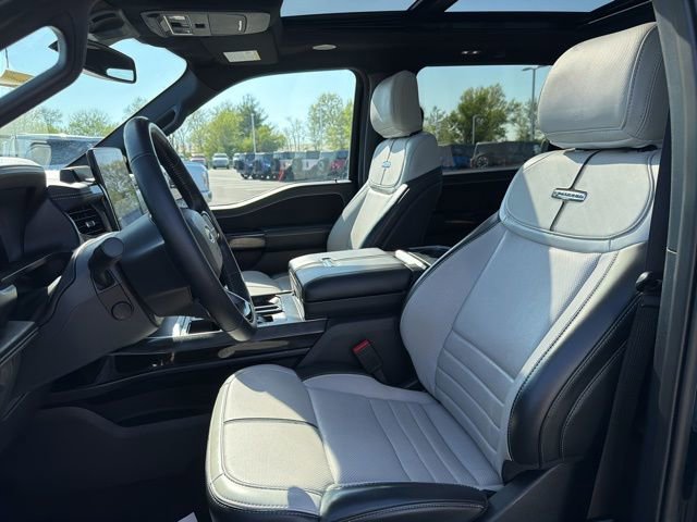 Used 2023 Ford F150 Lightning Platinum AWD/4WD image 32