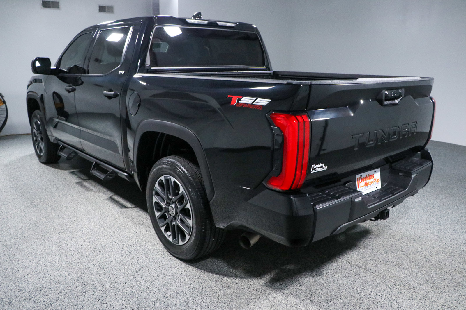 Used 2022 Toyota Tundra SR5 image 9