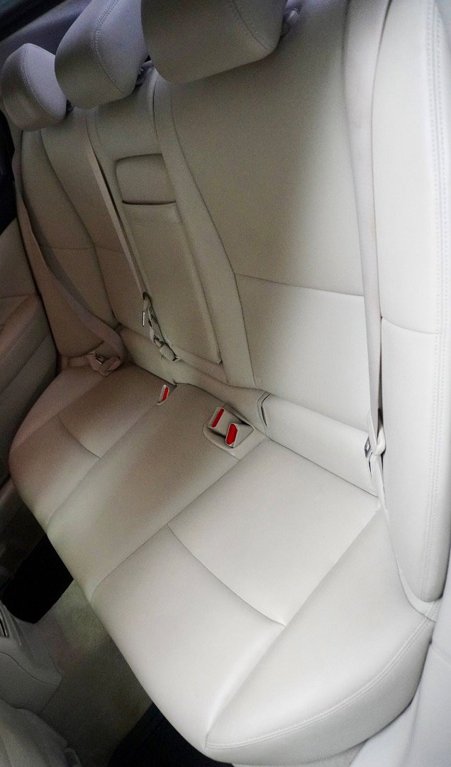 Used 2018 INFINITI Q50 Luxe w/ Essential Package (2.0T Luxe) image 5