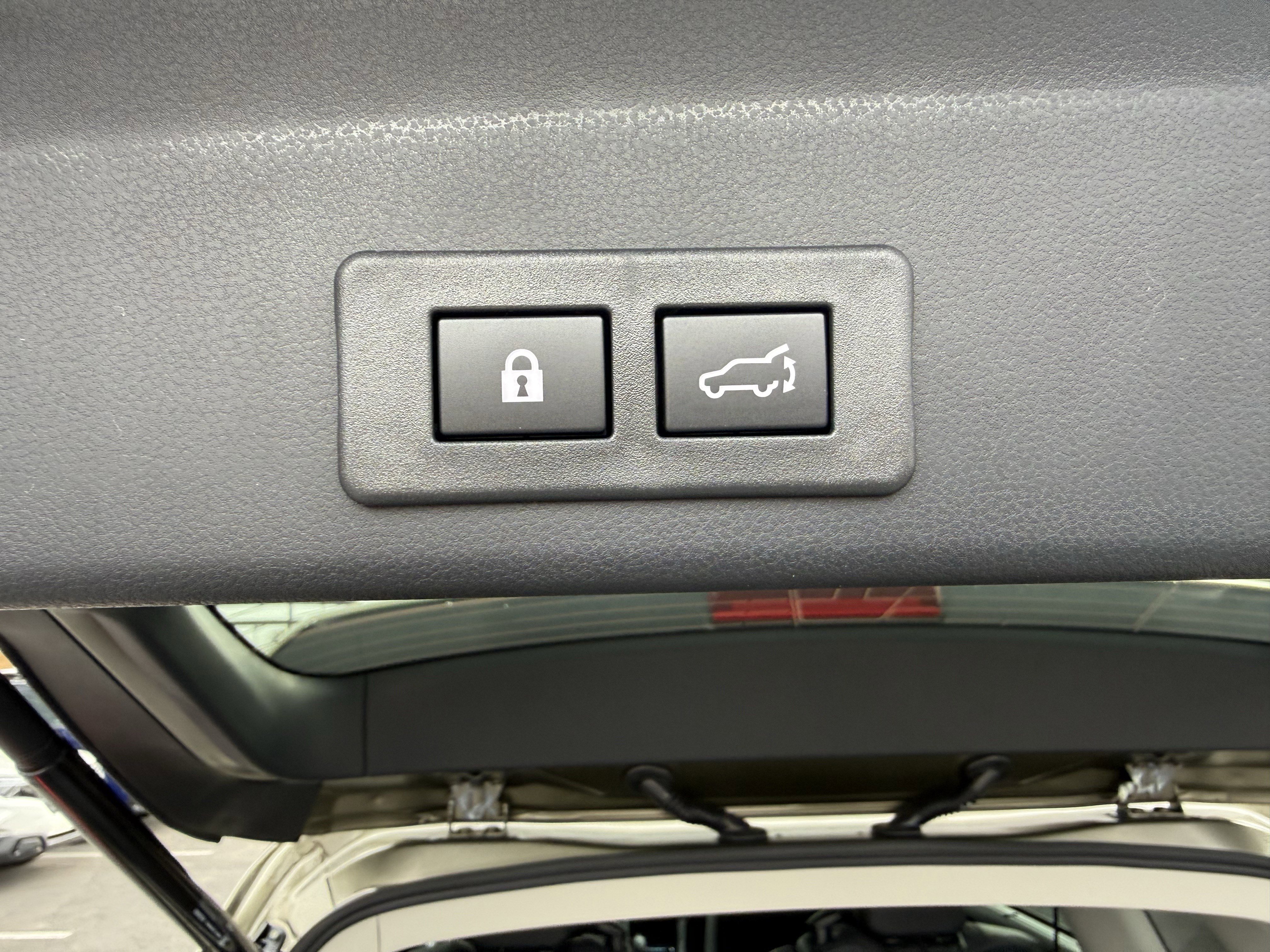 New 2026 Subaru Ascent Limited image 10