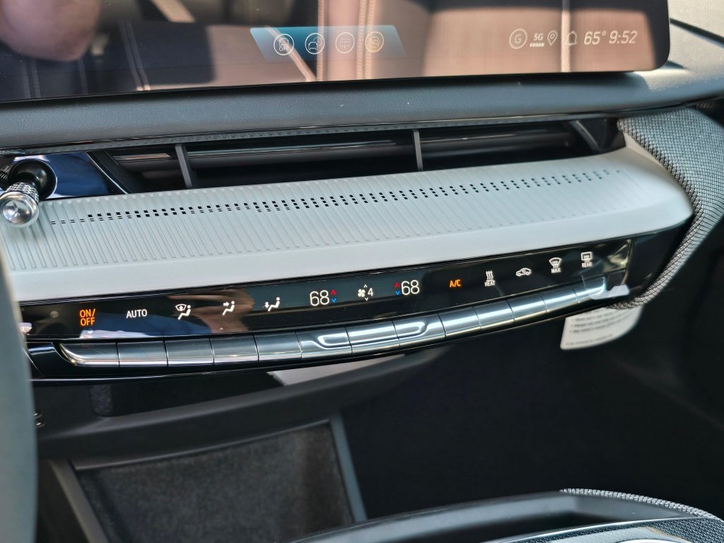 New 2026 Cadillac Optiq Luxury 2 AWD/4WD image 43