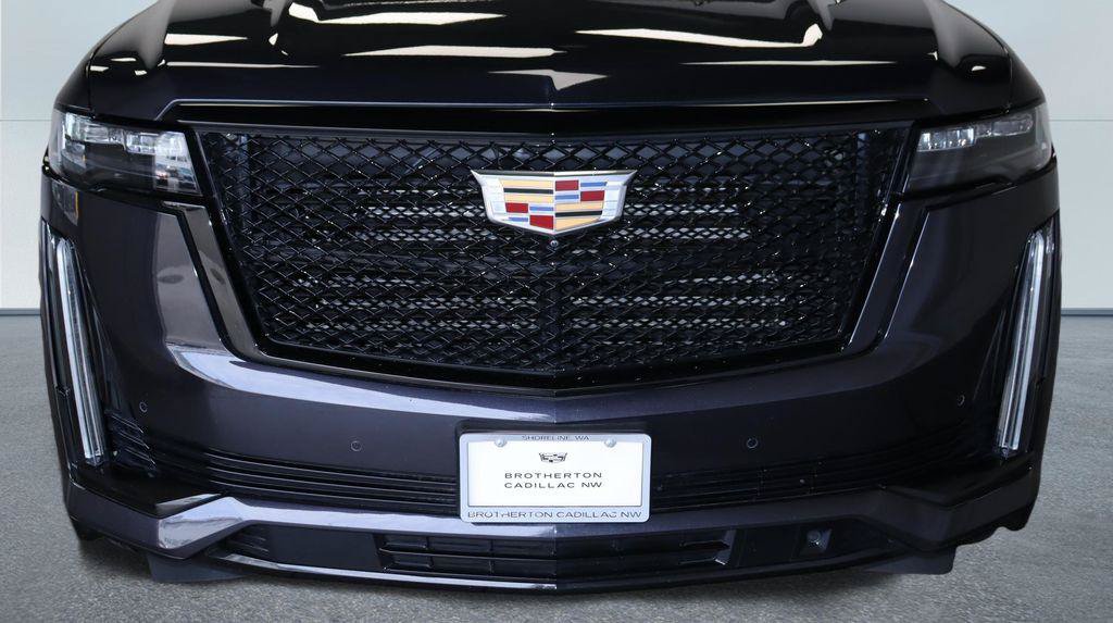 Used 2024 Cadillac Escalade Sport Platinum w/ Heavy-Duty Trailer Package AWD/4WD image 12