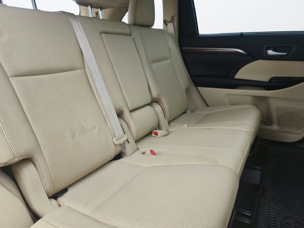 Used 2019 Toyota Highlander Limited AWD/4WD image 28