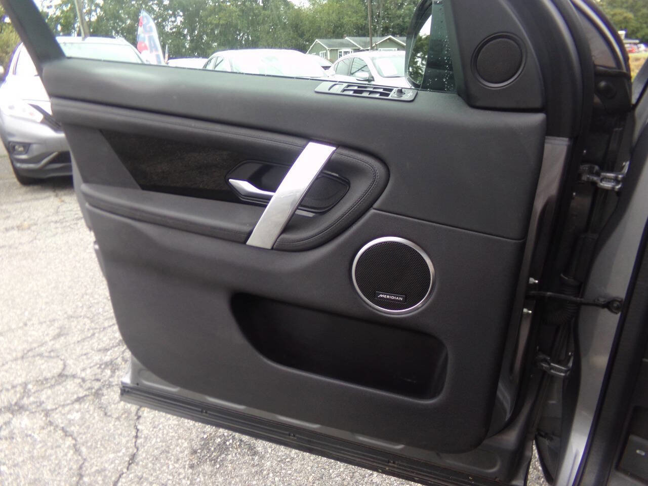 Used 2020 Land Rover Discovery Sport S image 26