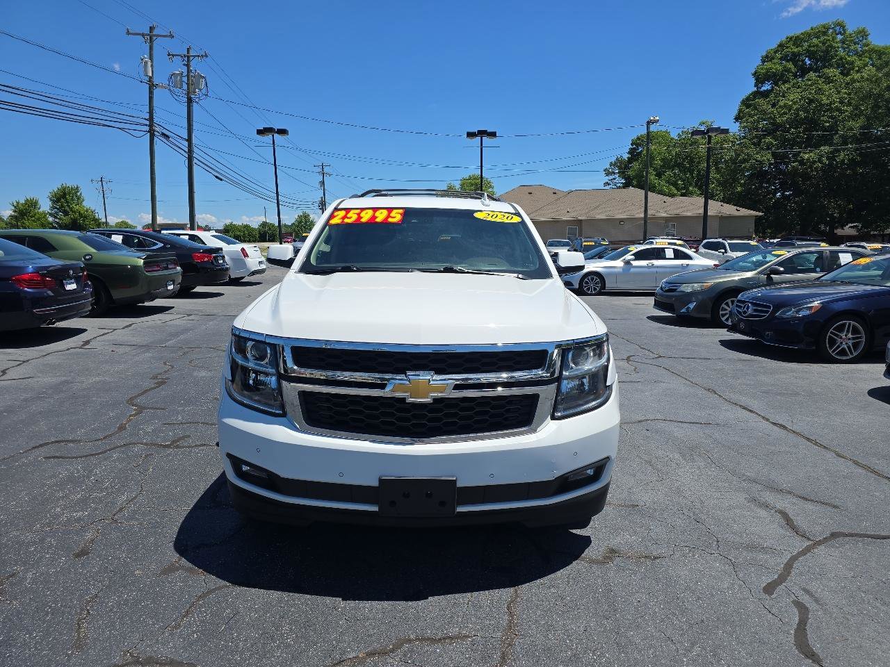 Used 2020 Chevrolet Suburban LT w/ Texas Edition Package AWD/4WD image 2