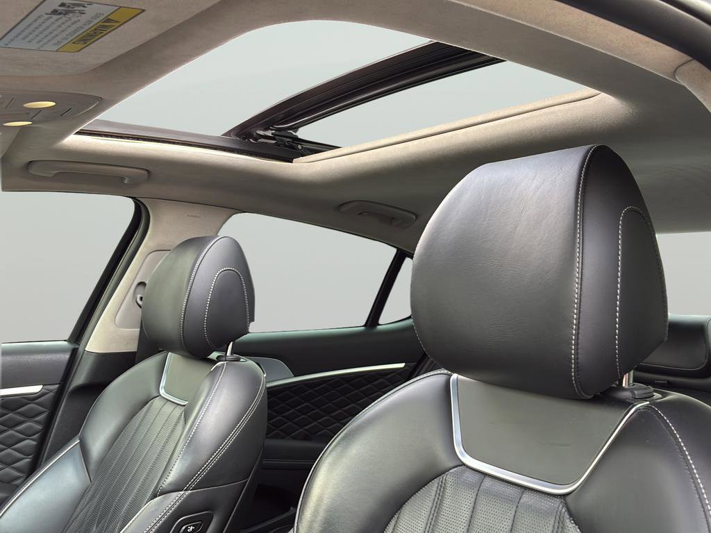 Used 2020 Genesis G70 2.0T w/ Prestige Package image 14