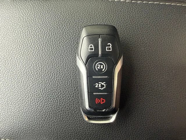Used 2016 Ford Fusion SE w/ Equipment Group 202A AWD/4WD image 27