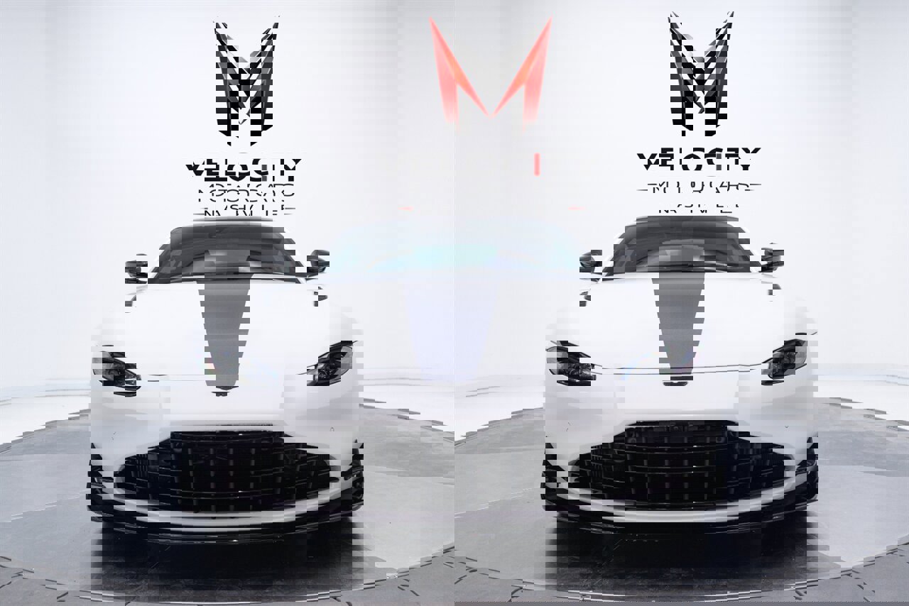 Used 2023 Aston Martin V8 Vantage Coupe image 18
