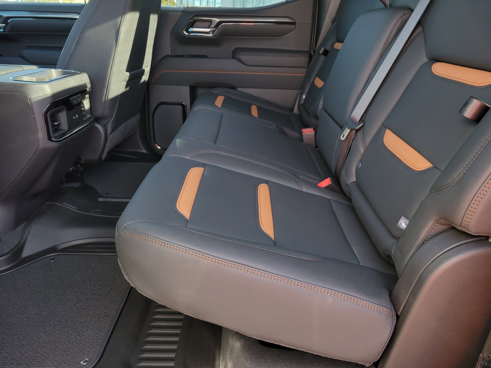 New 2026 GMC Sierra 1500 AT4 w/ AT4 Premium Package image 7