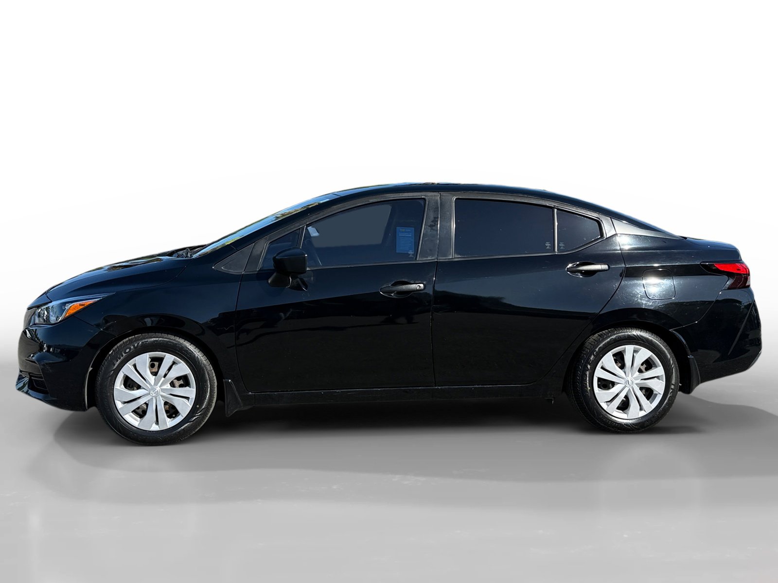 Used 2020 Nissan Versa S FWD image 2
