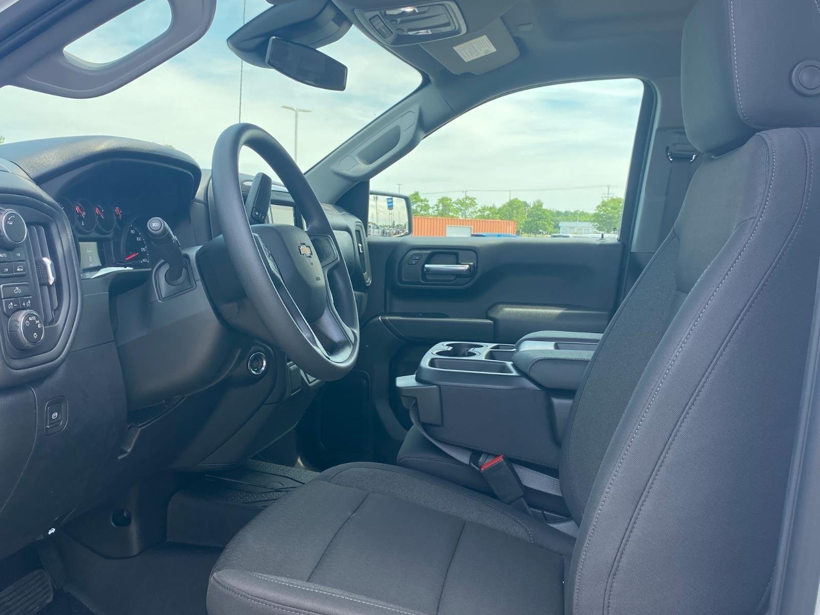 New 2026 Chevrolet Silverado 1500 Custom w/ Turbomax Blackout Package AWD/4WD image 14