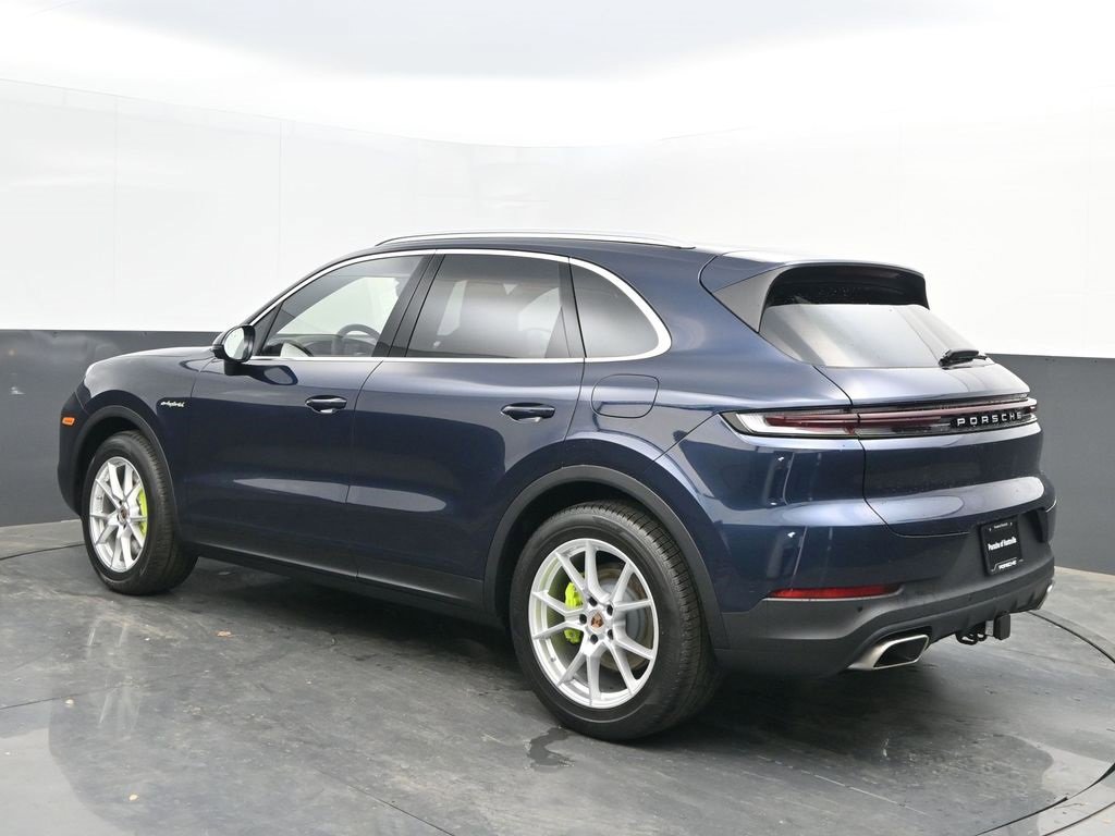 New 2025 Porsche Cayenne E-Hybrid image 3