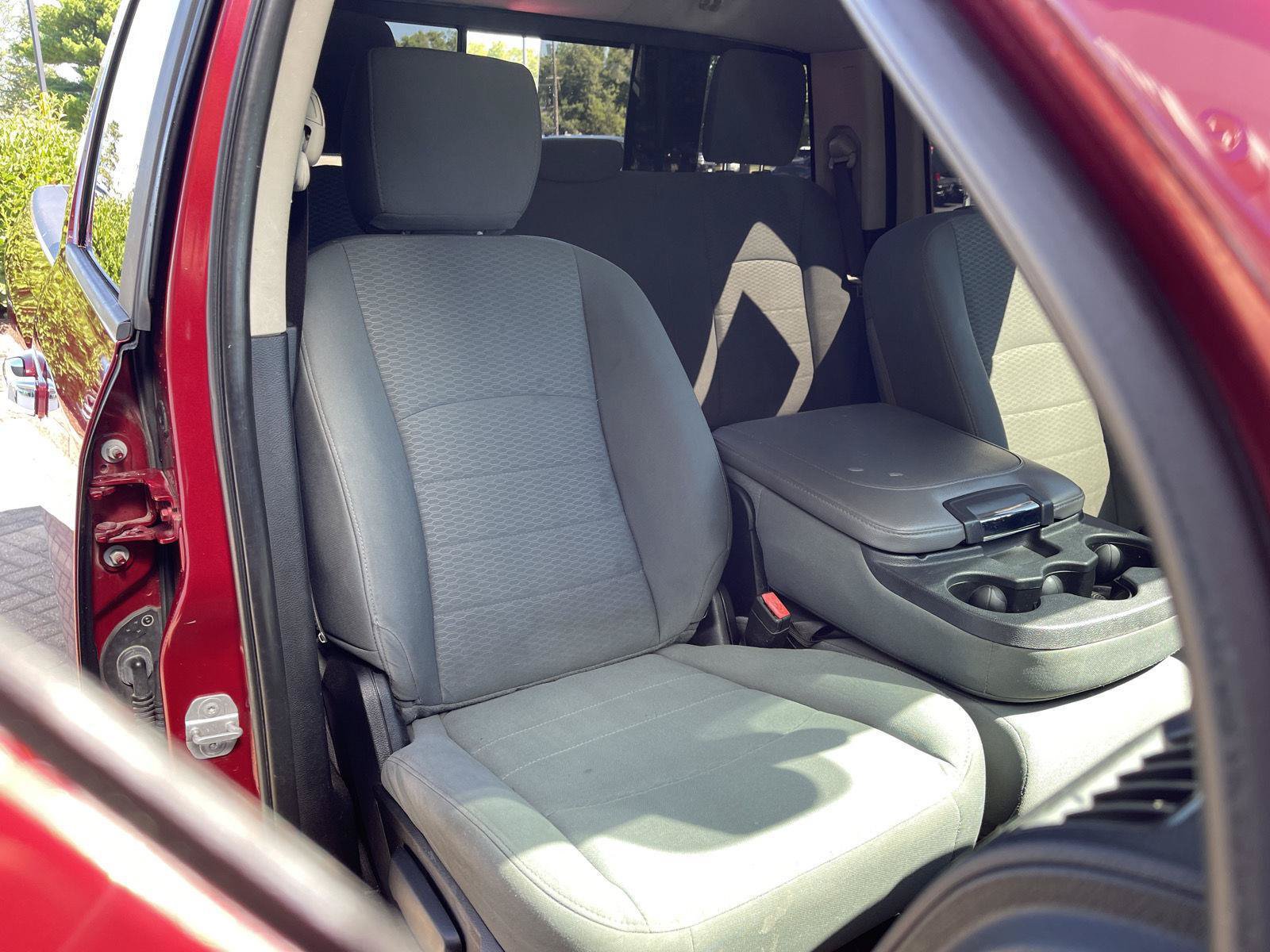 Used 2015 RAM 1500 Classic SLT AWD/4WD image 27