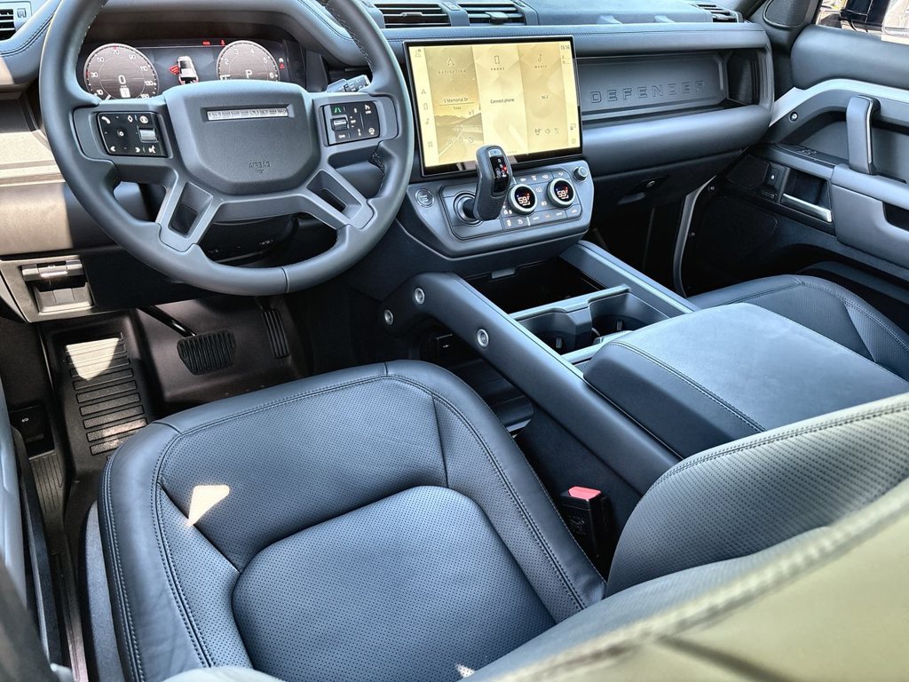 New 2026 Land Rover Defender 110 X-Dynamic SE AWD/4WD image 13
