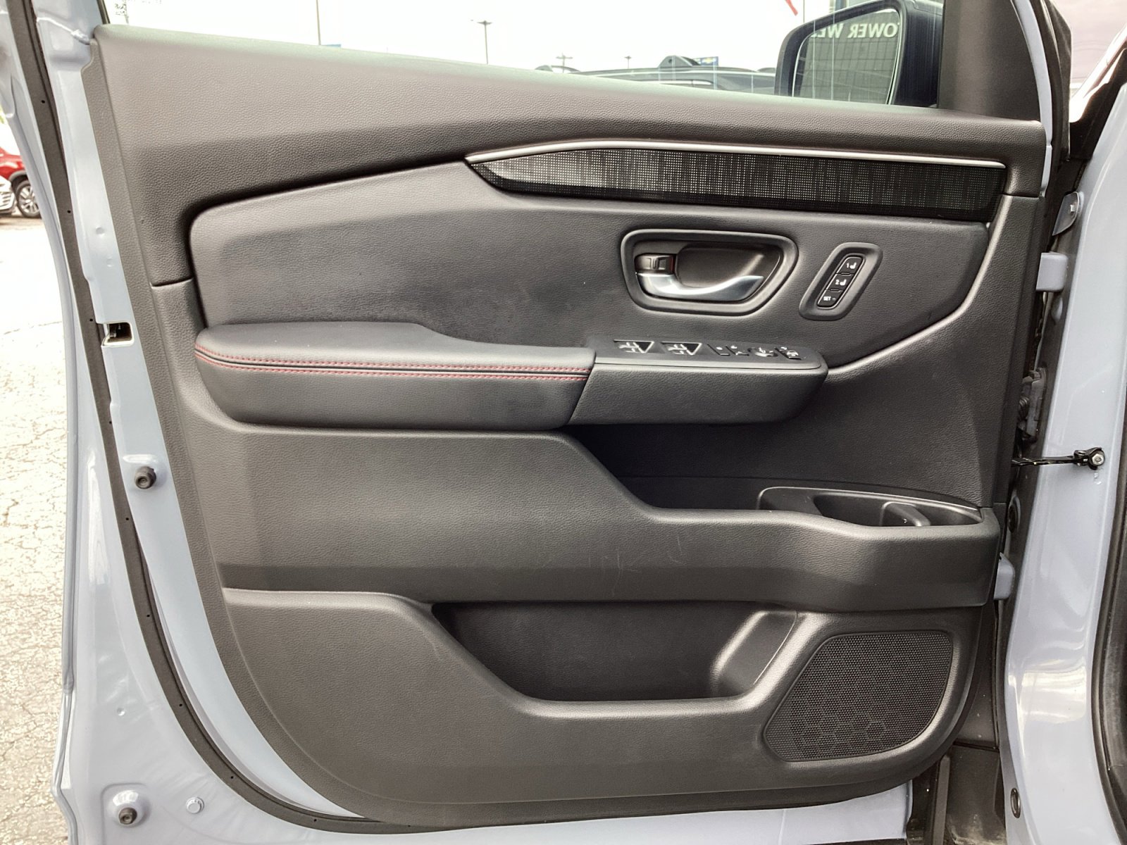 Used 2025 Honda Pilot Black Edition image 34