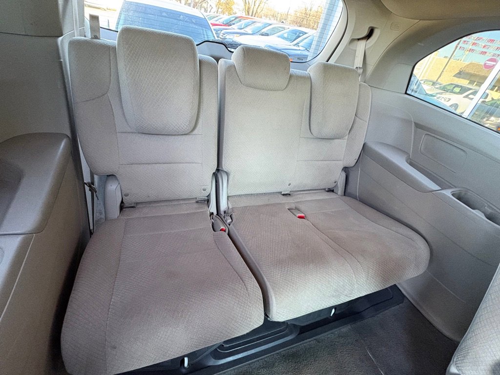 Used 2016 Honda Odyssey LX image 14