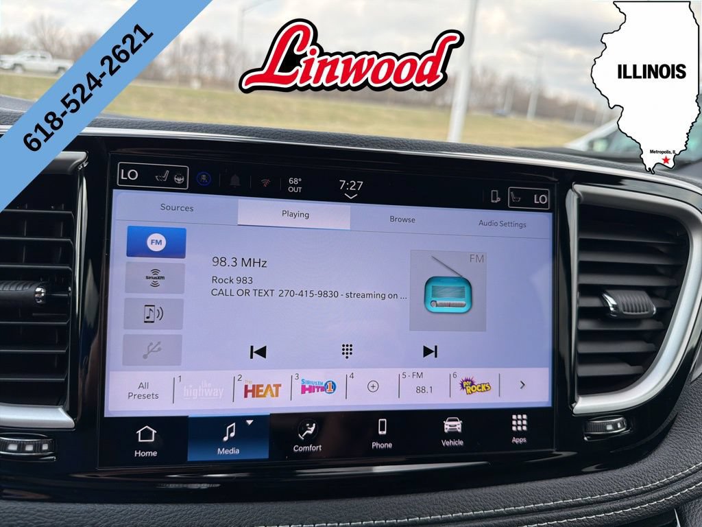New 2026 Chrysler Pacifica Select FWD image 25