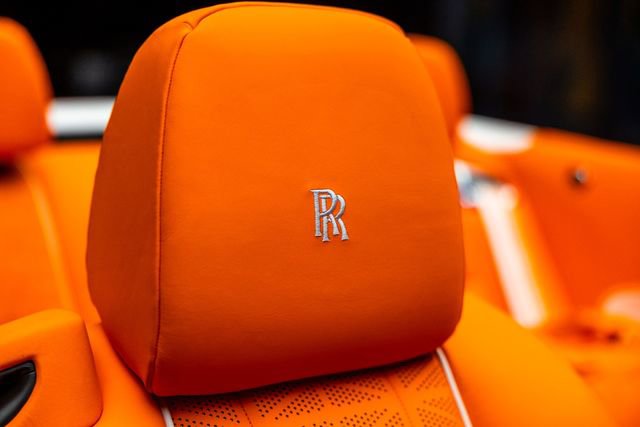 Used 2020 Rolls-Royce Dawn RWD image 17