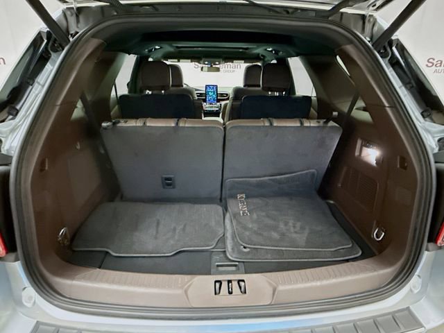 Used 2024 Ford Explorer King Ranch w/ Technology Package image 28