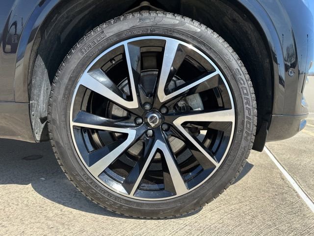 Certified 2023 Volvo XC90 B5 Plus w/ Protection Package Premier image 11