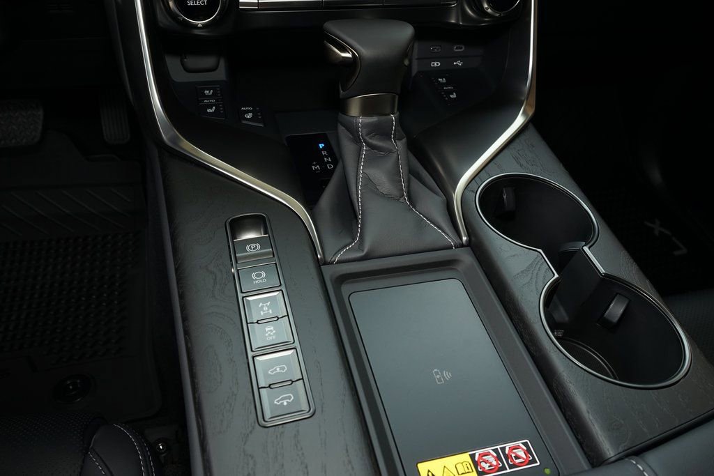 Used 2026 Lexus LX 600 4WD w/ Luxury Package image 19