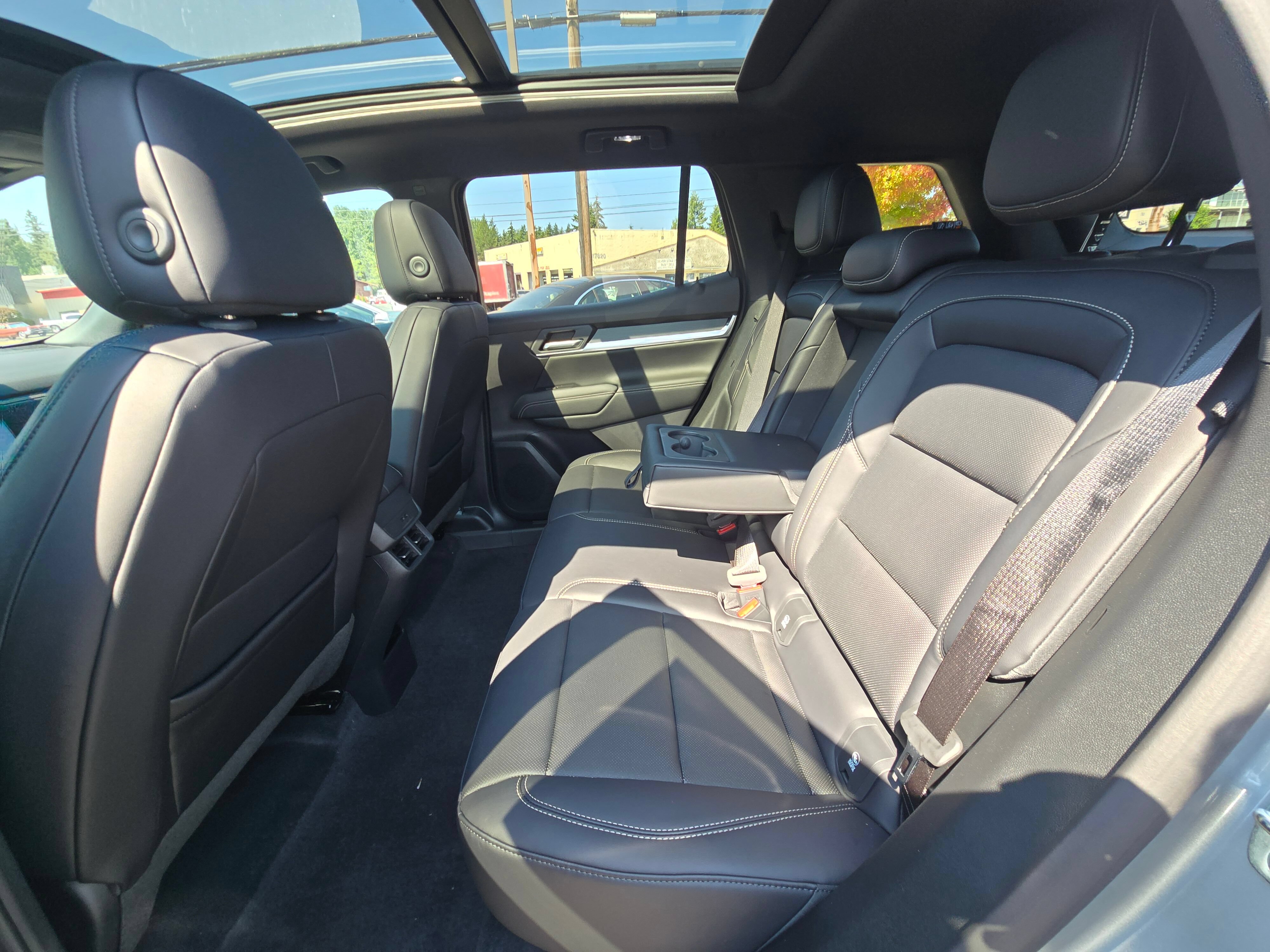 New 2026 GMC Terrain Elevation w/ Elevation Premium Package AWD/4WD image 11