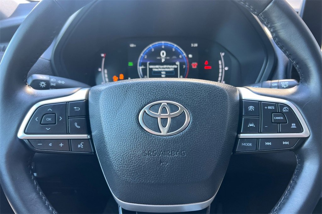 Certified 2025 Toyota Grand Highlander AWD image 25