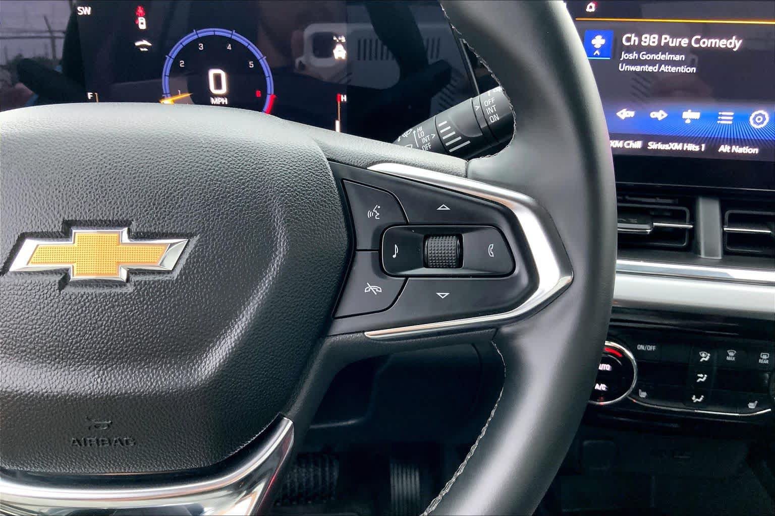 Used 2025 Chevrolet Trax LT w/ Driver Confidence Package FWD image 25