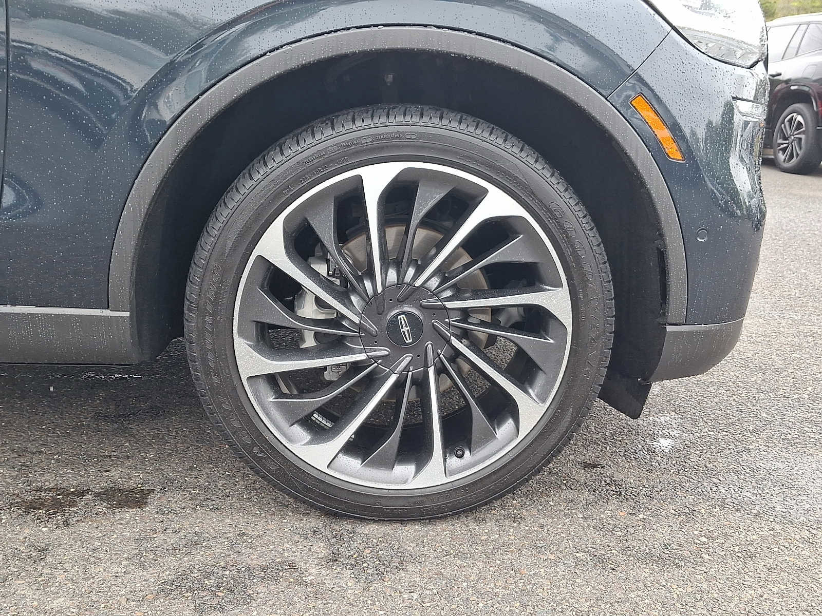 Used 2023 Lincoln Aviator Reserve w/ Equipment Group 201A AWD/4WD image 9
