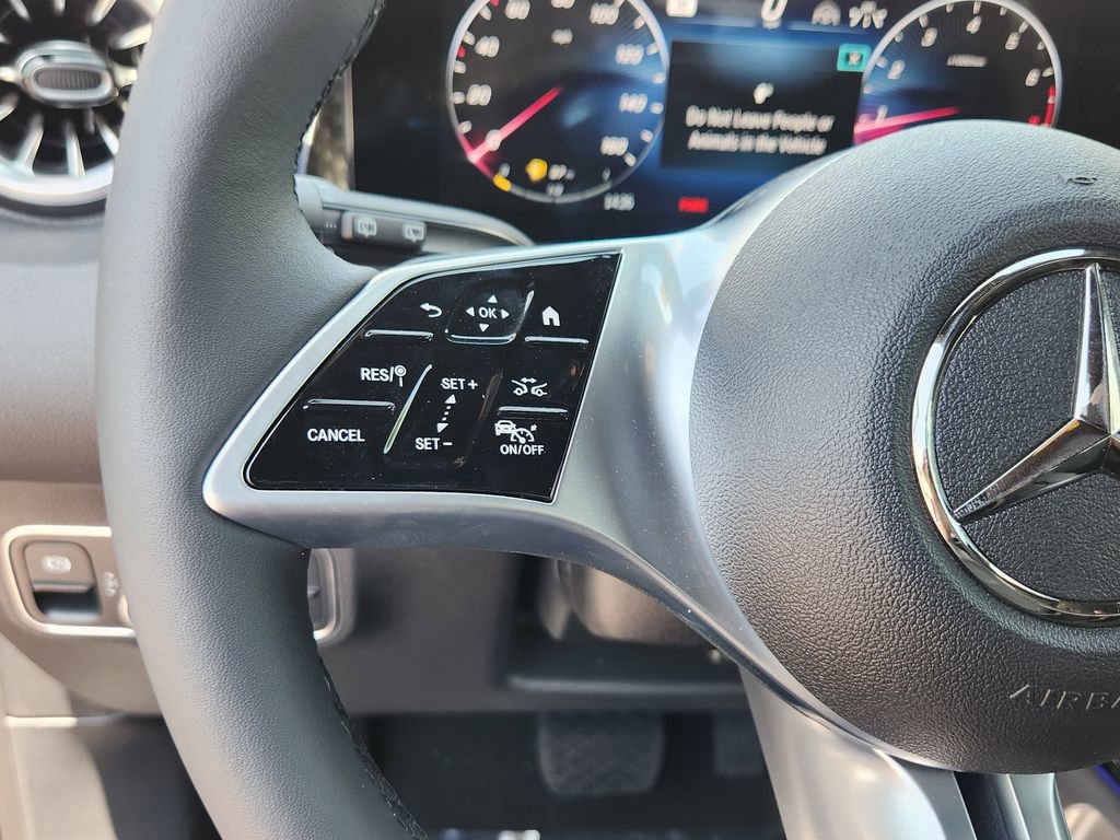 New 2025 Mercedes-Benz GLB 250 4MATIC image 27