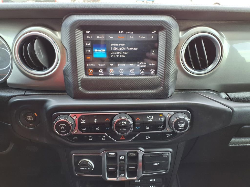 Used 2018 Jeep Wrangler Unlimited Sahara w/ Dual Top Group AWD/4WD image 27